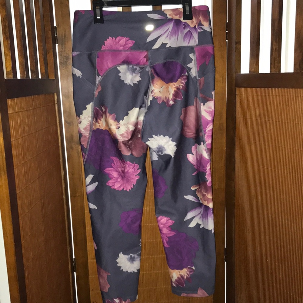 Marika Capris‎ L